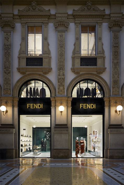 fendi rinascente milano advertiseemnt|Boutique FENDI Milano Rinascente LG Milano.